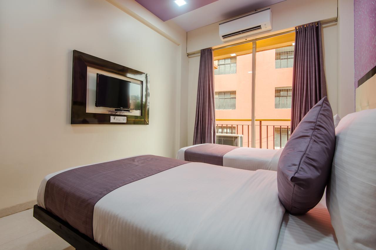 Oyo 9326 Om Sai Residency Hotel Мумбай Екстериор снимка